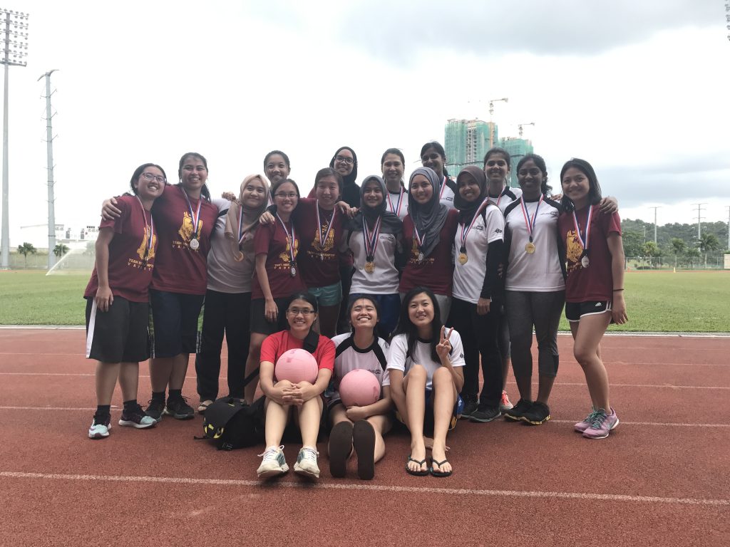 We couldn't resist asking IMU for a picture after they received their gold medals at the closing ceremony. 