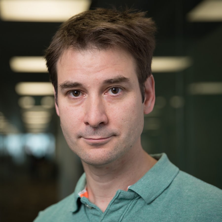 Optics for the Cloud The Future Photonics HubThe Future Photonics Hub