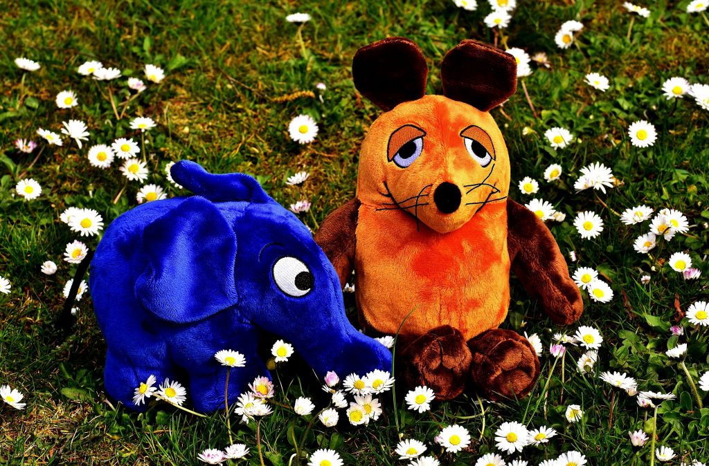 https://pixabay.com/en/mouse-elephant-soft-toy-teddy-bear-2230920/