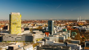 Skyline of Munich seen from Westend in east by southeast direction.