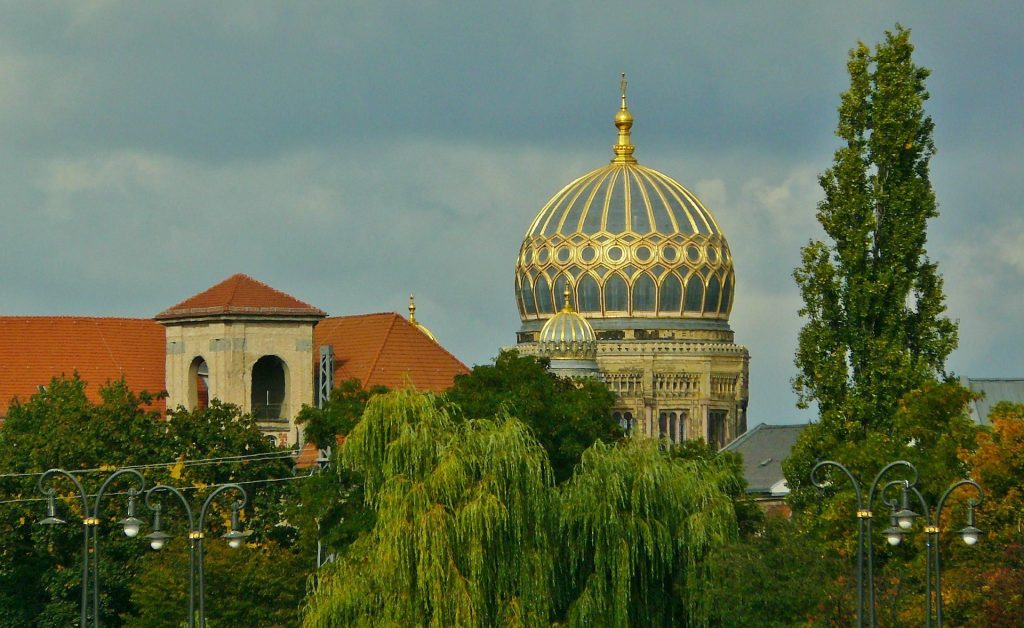 Synagogue in Berlin https://pixabay.com/de/berlin-stadtansicht-synagoge-365536/