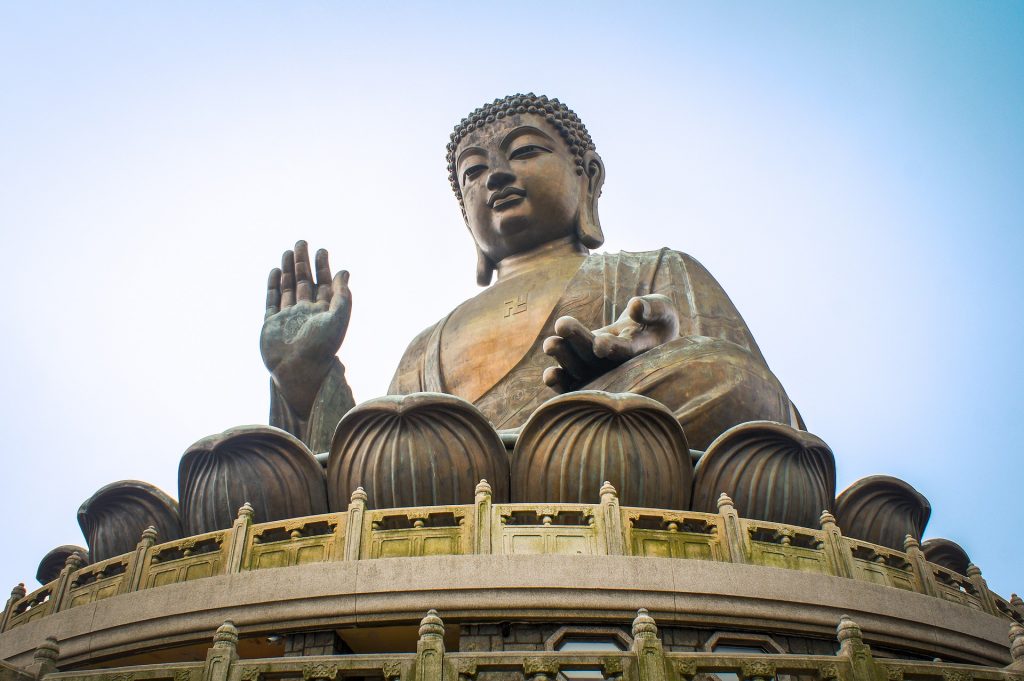 Statue of Buddha https://pixabay.com/de/hong-kong-lantau-island-buddha-2142273/