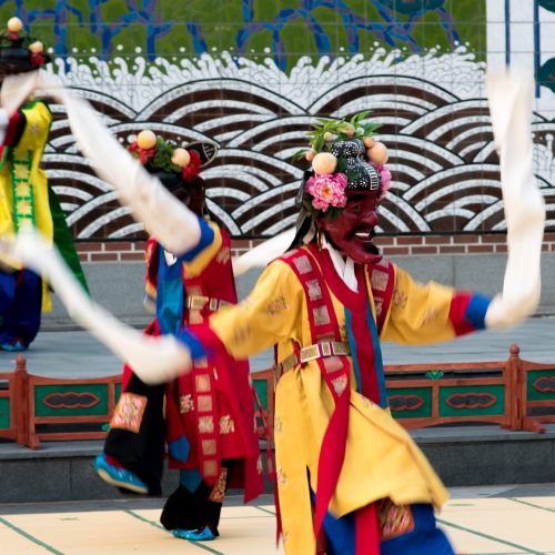 A traditional Korean dance performed in Insadong.