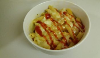 Pasta and cheese sauce