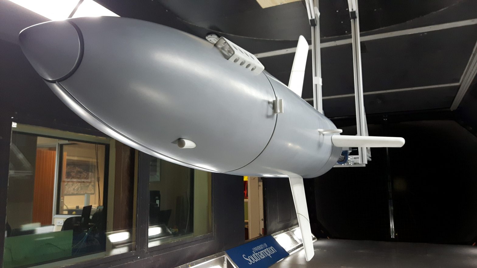 Wind tunnel tests on deep water underwater autonomous glider Maritime