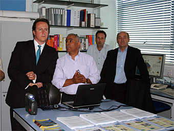 David Cameron visits the Sustainable Energy and Hydrodynamics Laboratories